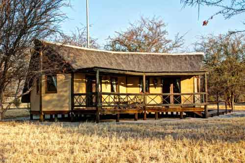 Deception Valley Lodge - Kalahari Botswana