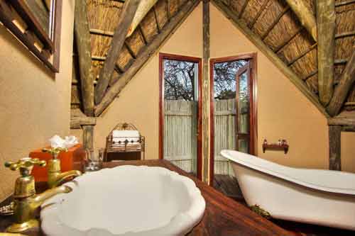 Deception Valley Lodge - Kalahari Botswana