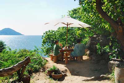 Safari Beach Lodge - Lake Malawi