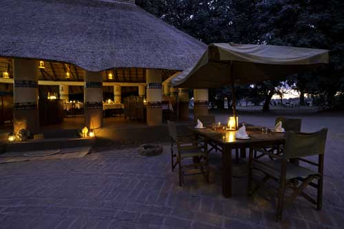 Flatdogs Camp - South Luangwa Zambia