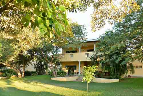 Amadeus Lodge - Victoria Falls Zimbabwe