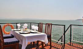 Umbozha Lake Cruises - Kariba Zimbabwe