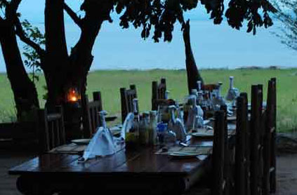 Rhino Safari Camp - Matusadona Zimbabwe